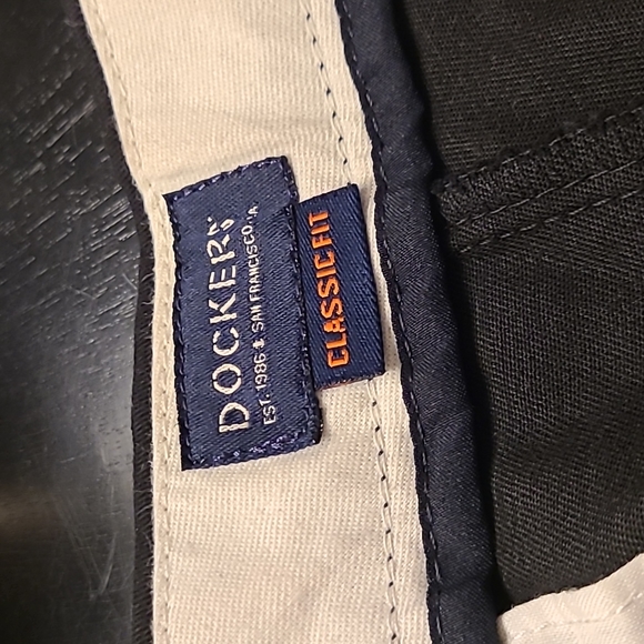 Dockers Easy Classic black khakis - Picture 4 of 13